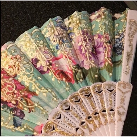 Accessories - Foldable fan